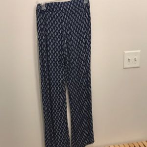 Stretch patterned navy pants